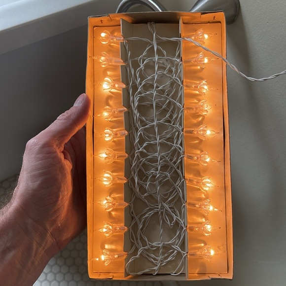 1960s holiday string lights in box - Picture 8 of 9